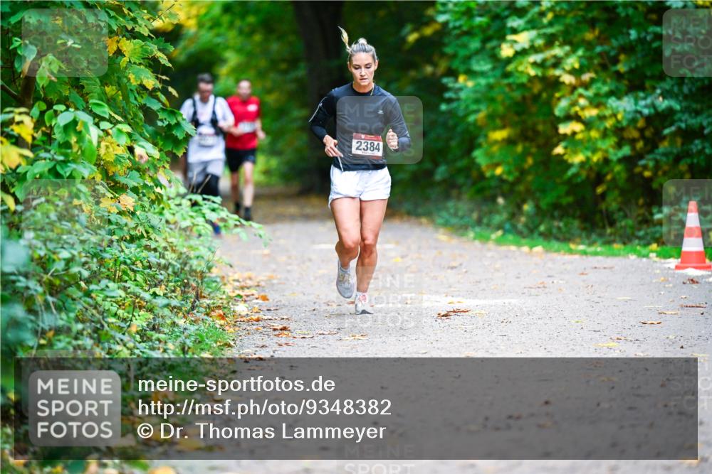12.10.2025 - Bramfelder Halbmarathon 2025 Dr. Thomas Lammeyer http://msf.ph/oto/9348382 12.10.2025 10:27:11 Laufen 2384 meine-sportfotos.de