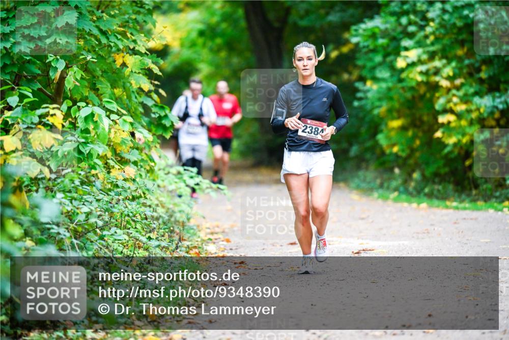 12.10.2025 - Bramfelder Halbmarathon 2025 Dr. Thomas Lammeyer http://msf.ph/oto/9348390 12.10.2025 10:27:12 Laufen 2384 meine-sportfotos.de