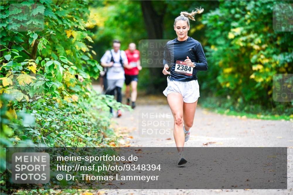 12.10.2025 - Bramfelder Halbmarathon 2025 Dr. Thomas Lammeyer http://msf.ph/oto/9348394 12.10.2025 10:27:13 Laufen 2384 meine-sportfotos.de