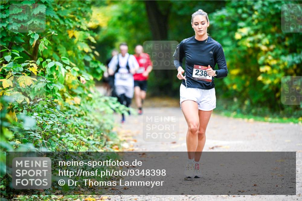 12.10.2025 - Bramfelder Halbmarathon 2025 Dr. Thomas Lammeyer http://msf.ph/oto/9348398 12.10.2025 10:27:13 Laufen 238 meine-sportfotos.de