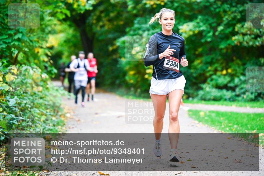 12.10.2025 - Bramfelder Halbmarathon 2025 Dr. Thomas Lammeyer http://msf.ph/oto/9348401 12.10.2025 10:27:15 Laufen 2384 meine-sportfotos.de