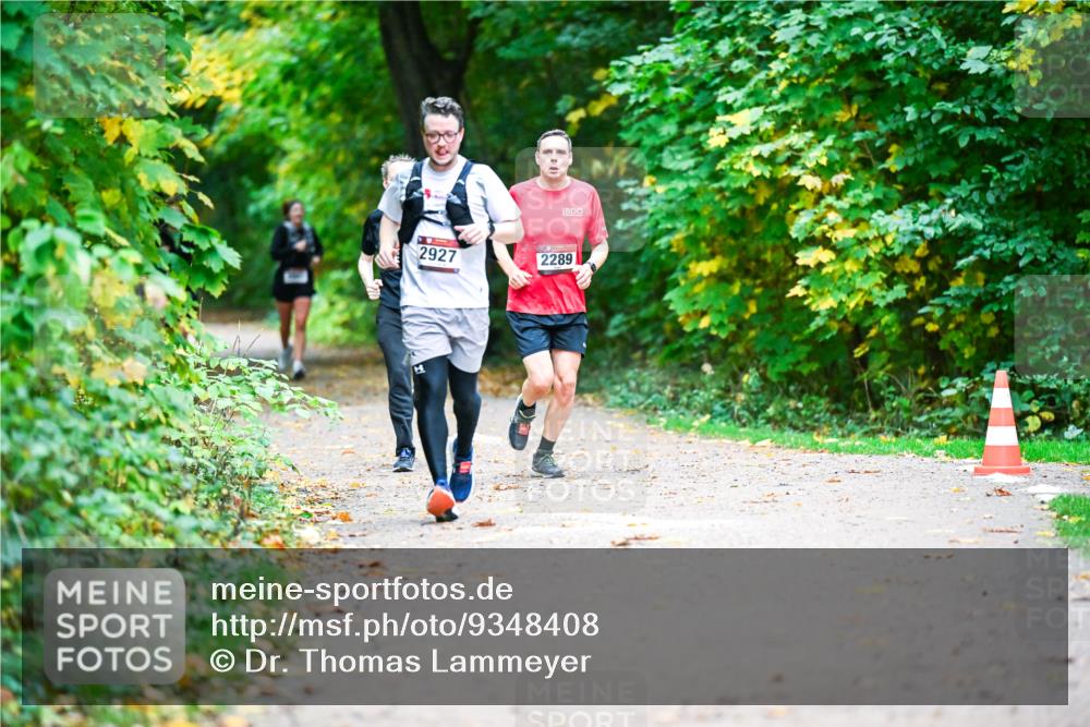 12.10.2025 - Bramfelder Halbmarathon 2025 Dr. Thomas Lammeyer http://msf.ph/oto/9348408 12.10.2025 10:27:17 Laufen 2927, 2289 meine-sportfotos.de
