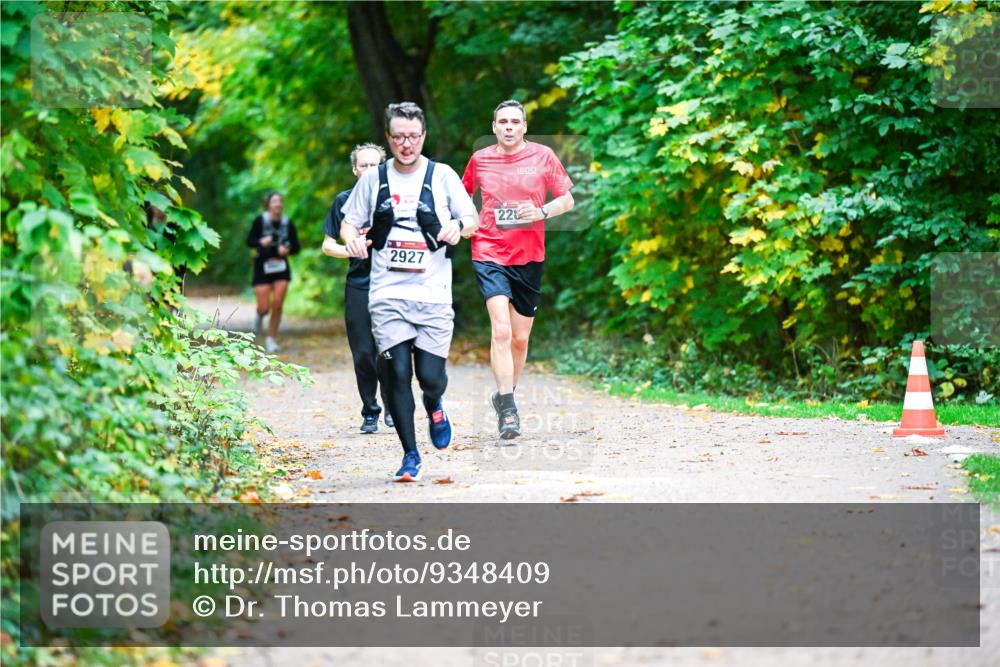 12.10.2025 - Bramfelder Halbmarathon 2025 Dr. Thomas Lammeyer http://msf.ph/oto/9348409 12.10.2025 10:27:17 Laufen 2927, 22 meine-sportfotos.de
