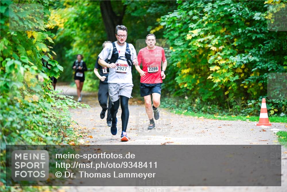 12.10.2025 - Bramfelder Halbmarathon 2025 Dr. Thomas Lammeyer http://msf.ph/oto/9348411 12.10.2025 10:27:17 Laufen 2927, 2289, 2 meine-sportfotos.de