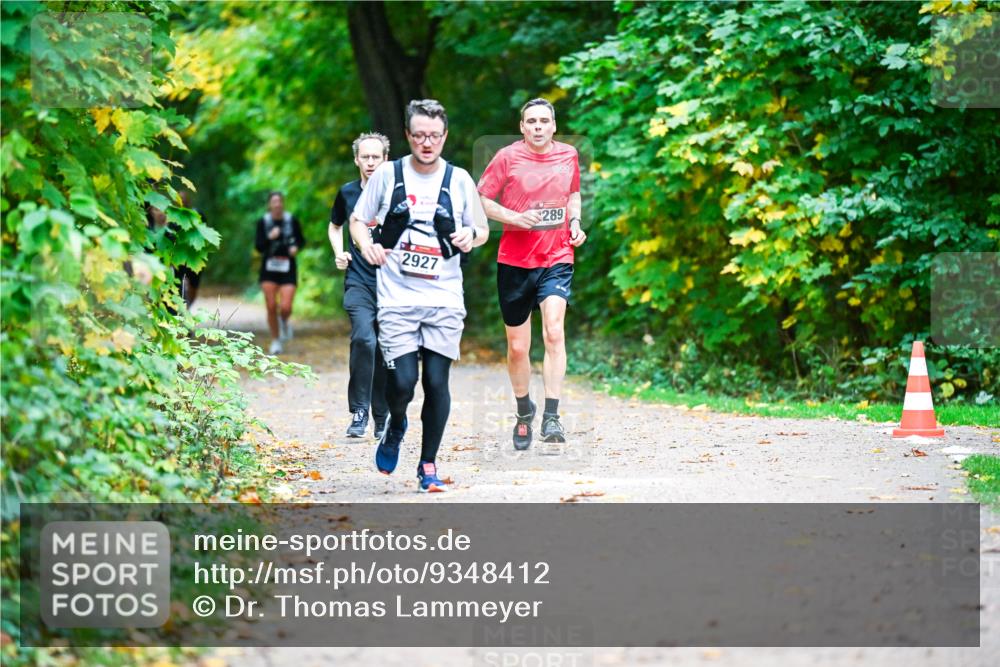 12.10.2025 - Bramfelder Halbmarathon 2025 Dr. Thomas Lammeyer http://msf.ph/oto/9348412 12.10.2025 10:27:17 Laufen 2927, 289 meine-sportfotos.de