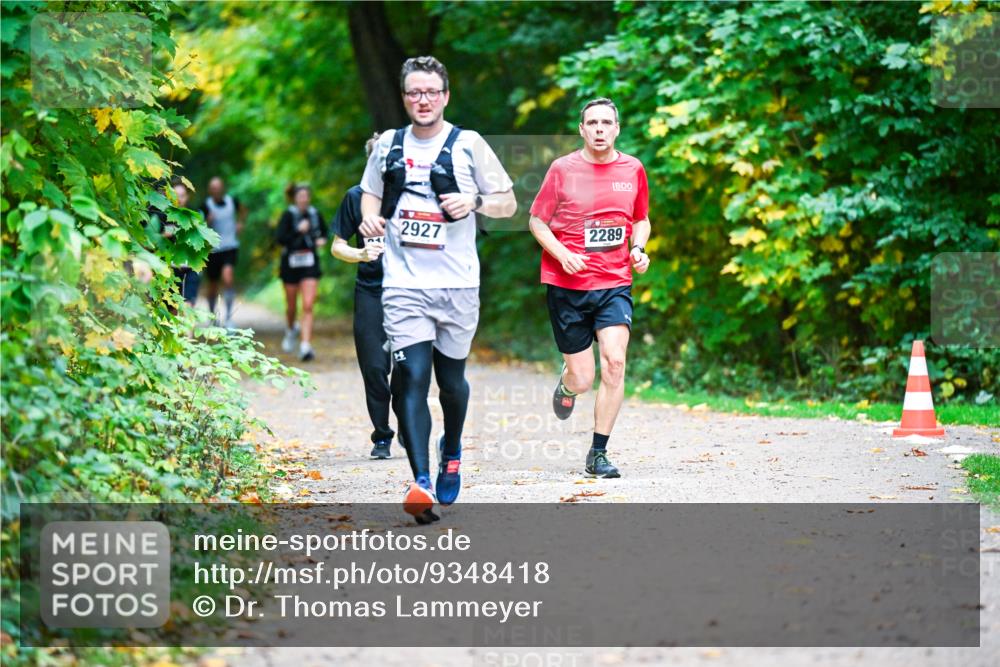 12.10.2025 - Bramfelder Halbmarathon 2025 Dr. Thomas Lammeyer http://msf.ph/oto/9348418 12.10.2025 10:27:18 Laufen 2927, 2289 meine-sportfotos.de