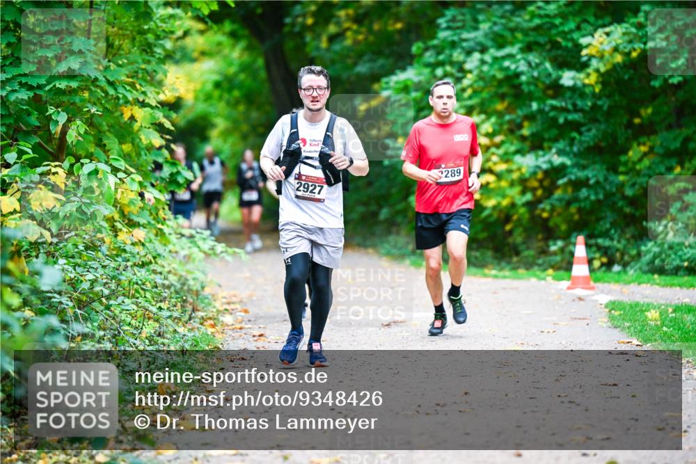 12.10.2025 - Bramfelder Halbmarathon 2025 Dr. Thomas Lammeyer http://msf.ph/oto/9348426 12.10.2025 10:27:20 Laufen 2927, 289 meine-sportfotos.de