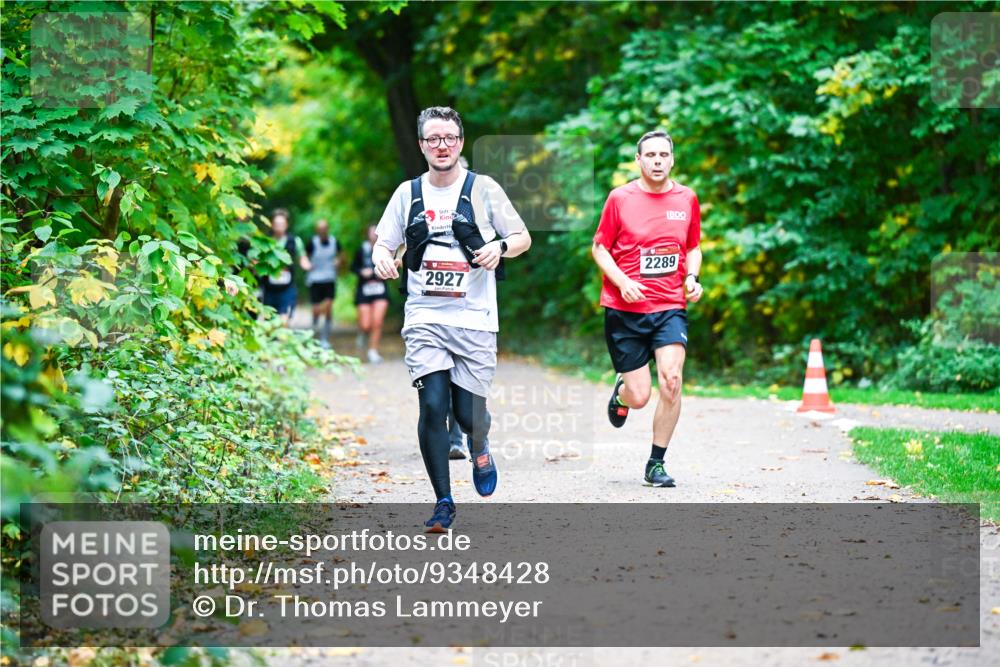 12.10.2025 - Bramfelder Halbmarathon 2025 Dr. Thomas Lammeyer http://msf.ph/oto/9348428 12.10.2025 10:27:20 Laufen 2927, 2289 meine-sportfotos.de