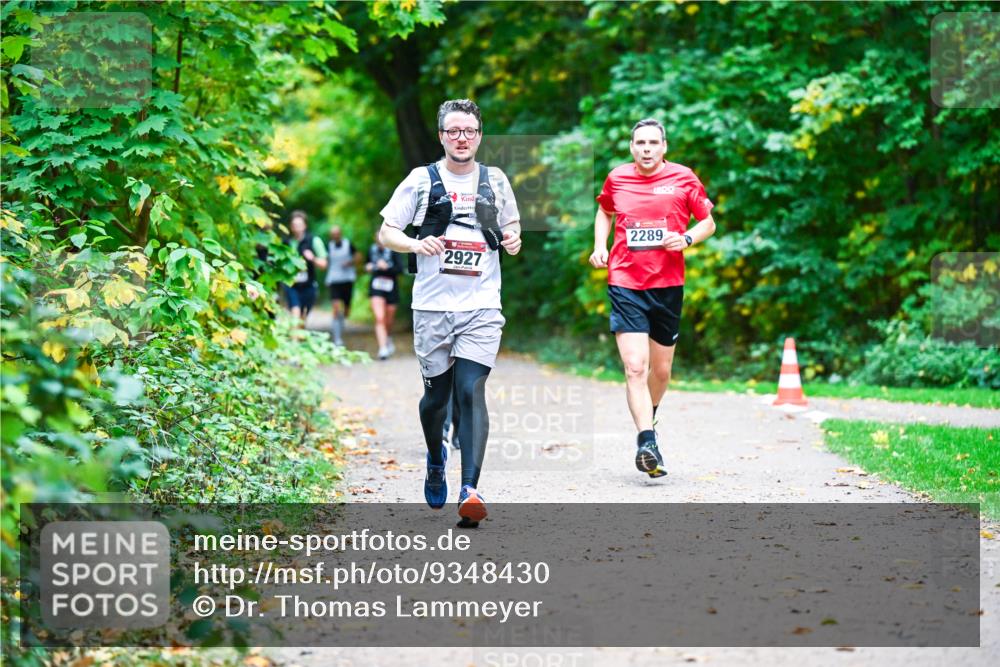 12.10.2025 - Bramfelder Halbmarathon 2025 Dr. Thomas Lammeyer http://msf.ph/oto/9348430 12.10.2025 10:27:20 Laufen 2927, 2289 meine-sportfotos.de