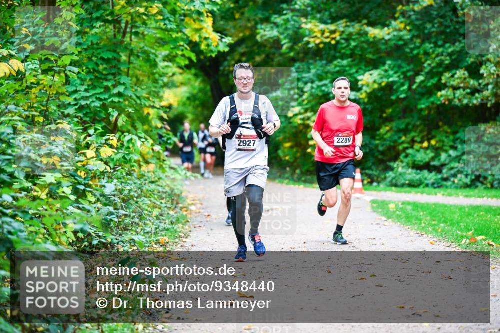 12.10.2025 - Bramfelder Halbmarathon 2025 Dr. Thomas Lammeyer http://msf.ph/oto/9348440 12.10.2025 10:27:22 Laufen 2927, 2289 meine-sportfotos.de