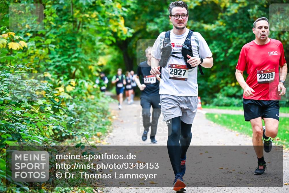 12.10.2025 - Bramfelder Halbmarathon 2025 Dr. Thomas Lammeyer http://msf.ph/oto/9348453 12.10.2025 10:27:24 Laufen 2191, 2927, 8, 2289 meine-sportfotos.de