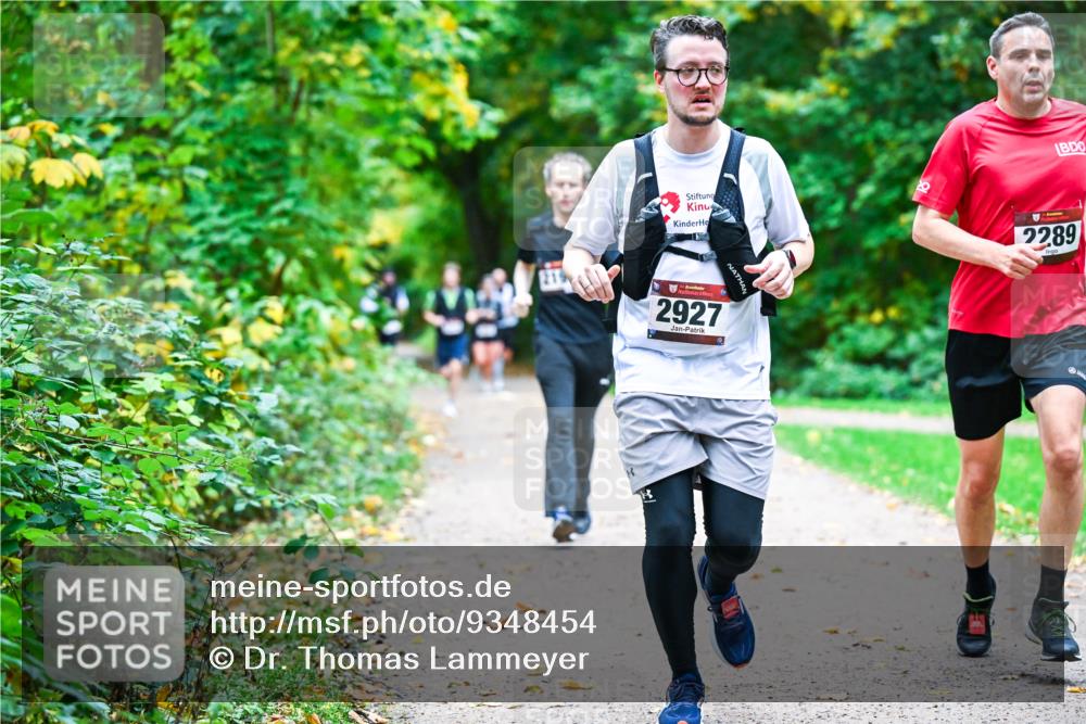 12.10.2025 - Bramfelder Halbmarathon 2025 Dr. Thomas Lammeyer http://msf.ph/oto/9348454 12.10.2025 10:27:24 Laufen 34, 2927, 2289 meine-sportfotos.de