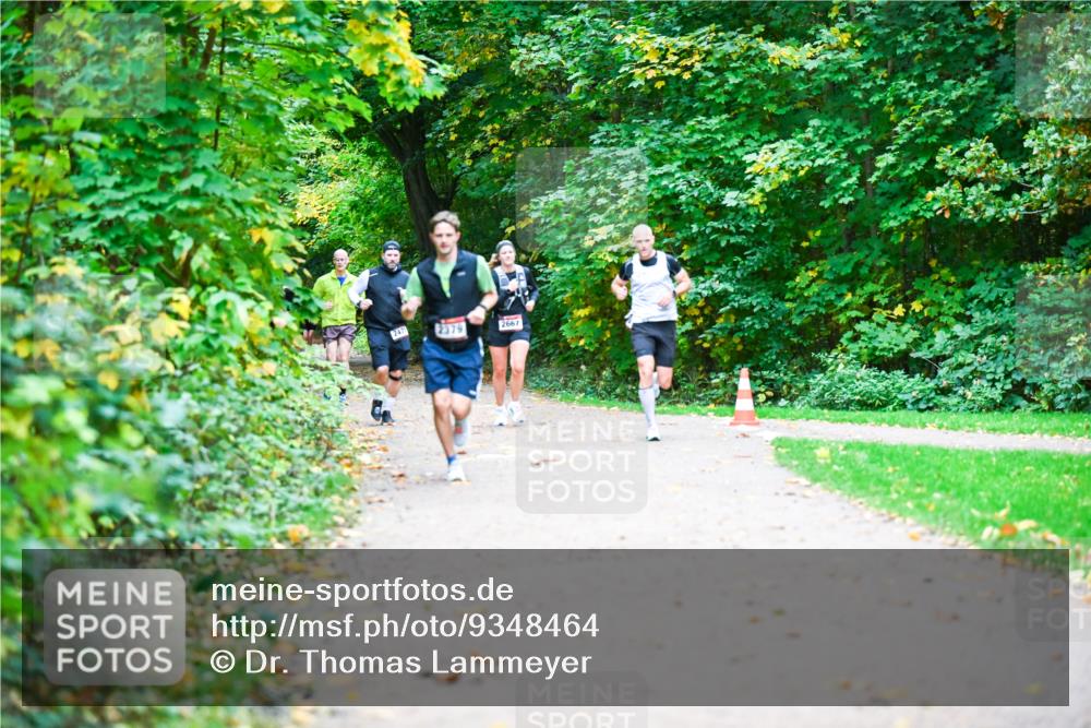 12.10.2025 - Bramfelder Halbmarathon 2025 Dr. Thomas Lammeyer http://msf.ph/oto/9348464 12.10.2025 10:27:27 Laufen 247, 2379, 2667 meine-sportfotos.de