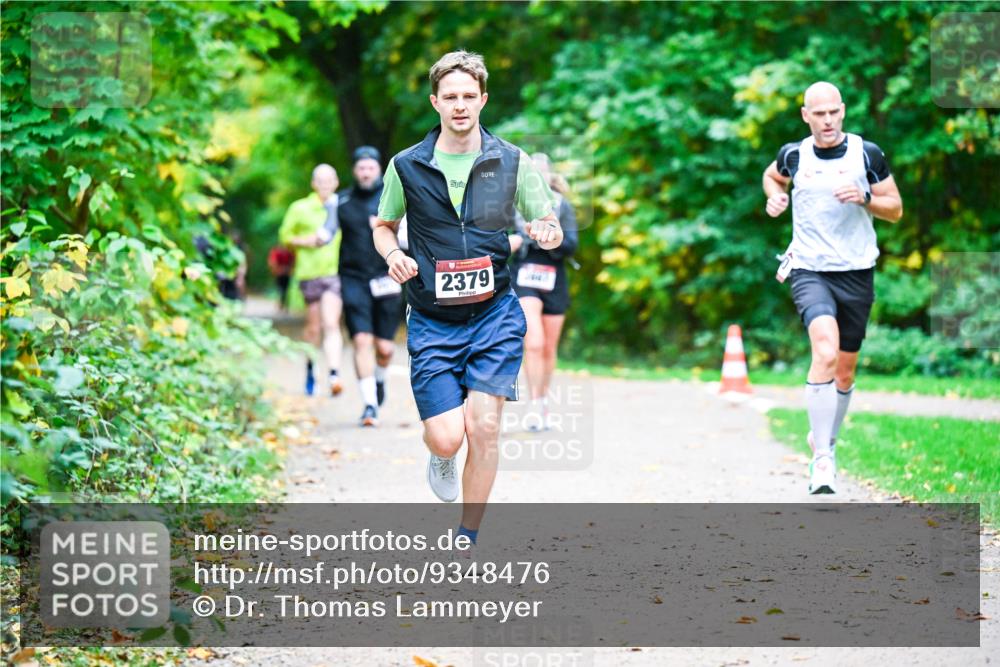 12.10.2025 - Bramfelder Halbmarathon 2025 Dr. Thomas Lammeyer http://msf.ph/oto/9348476 12.10.2025 10:27:30 Laufen 2379 meine-sportfotos.de
