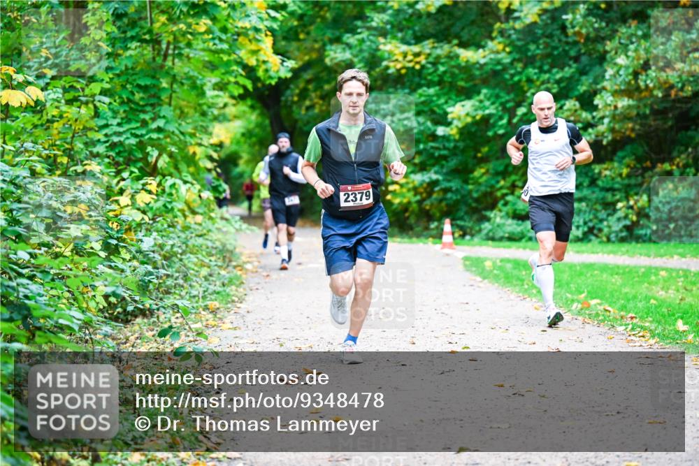 12.10.2025 - Bramfelder Halbmarathon 2025 Dr. Thomas Lammeyer http://msf.ph/oto/9348478 12.10.2025 10:27:31 Laufen 2379 meine-sportfotos.de