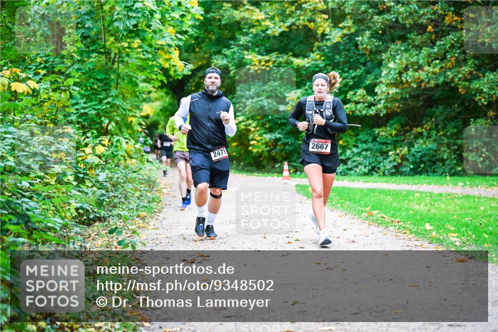 12.10.2025 - Bramfelder Halbmarathon 2025 Dr. Thomas Lammeyer http://msf.ph/oto/9348502 12.10.2025 10:27:35 Laufen 2471, 2667 meine-sportfotos.de