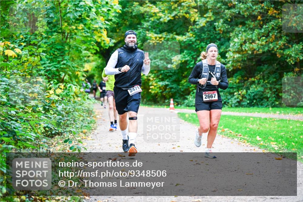 12.10.2025 - Bramfelder Halbmarathon 2025 Dr. Thomas Lammeyer http://msf.ph/oto/9348506 12.10.2025 10:27:36 Laufen 2471, 2667 meine-sportfotos.de