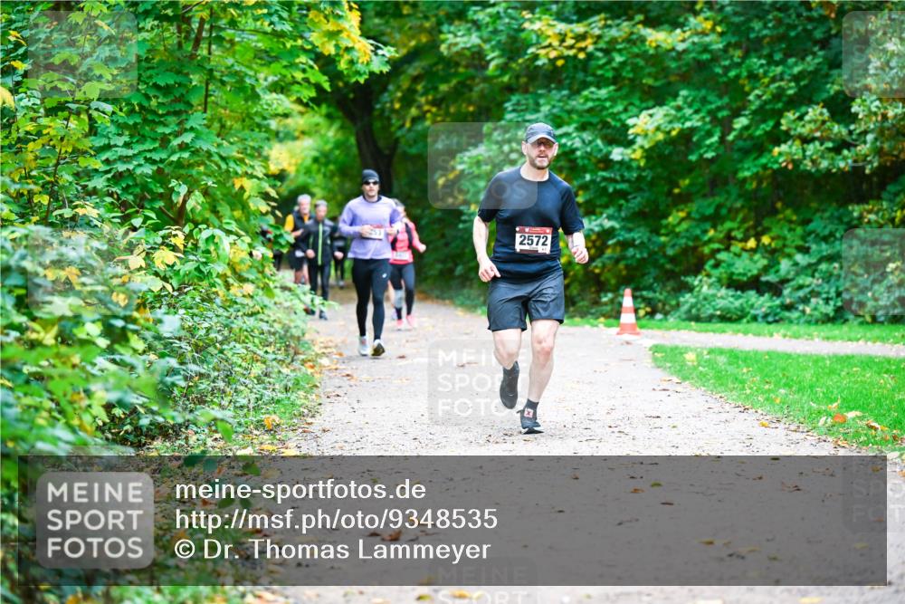 12.10.2025 - Bramfelder Halbmarathon 2025 Dr. Thomas Lammeyer http://msf.ph/oto/9348535 12.10.2025 10:27:43 Laufen 2572 meine-sportfotos.de