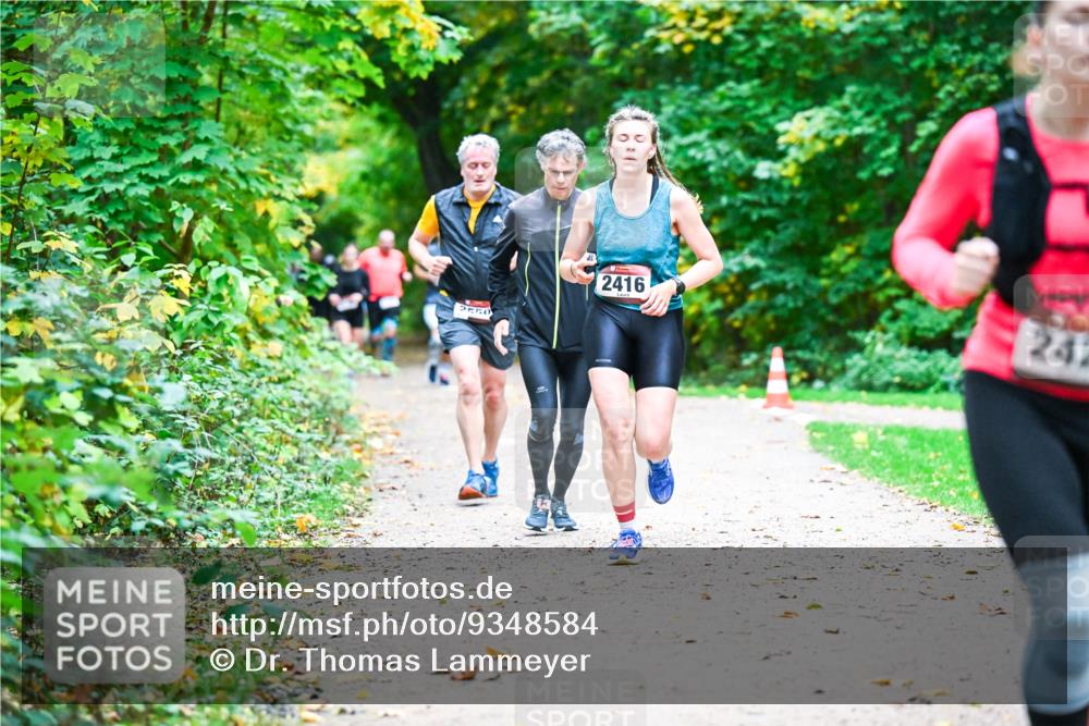 12.10.2025 - Bramfelder Halbmarathon 2025 Dr. Thomas Lammeyer http://msf.ph/oto/9348584 12.10.2025 10:27:51 Laufen 2416, 242 meine-sportfotos.de