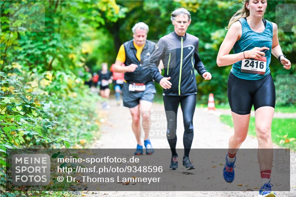 12.10.2025 - Bramfelder Halbmarathon 2025 Dr. Thomas Lammeyer http://msf.ph/oto/9348596 12.10.2025 10:27:53 Laufen 2416 meine-sportfotos.de
