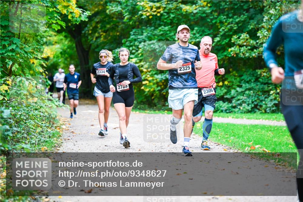 12.10.2025 - Bramfelder Halbmarathon 2025 Dr. Thomas Lammeyer http://msf.ph/oto/9348627 12.10.2025 10:28:00 Laufen 2334, 2785, 2325, 2306 meine-sportfotos.de
