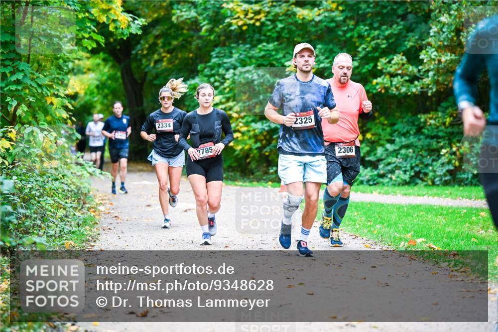 12.10.2025 - Bramfelder Halbmarathon 2025 Dr. Thomas Lammeyer http://msf.ph/oto/9348628 12.10.2025 10:28:00 Laufen 2334, 278511, 2325, 2306 meine-sportfotos.de