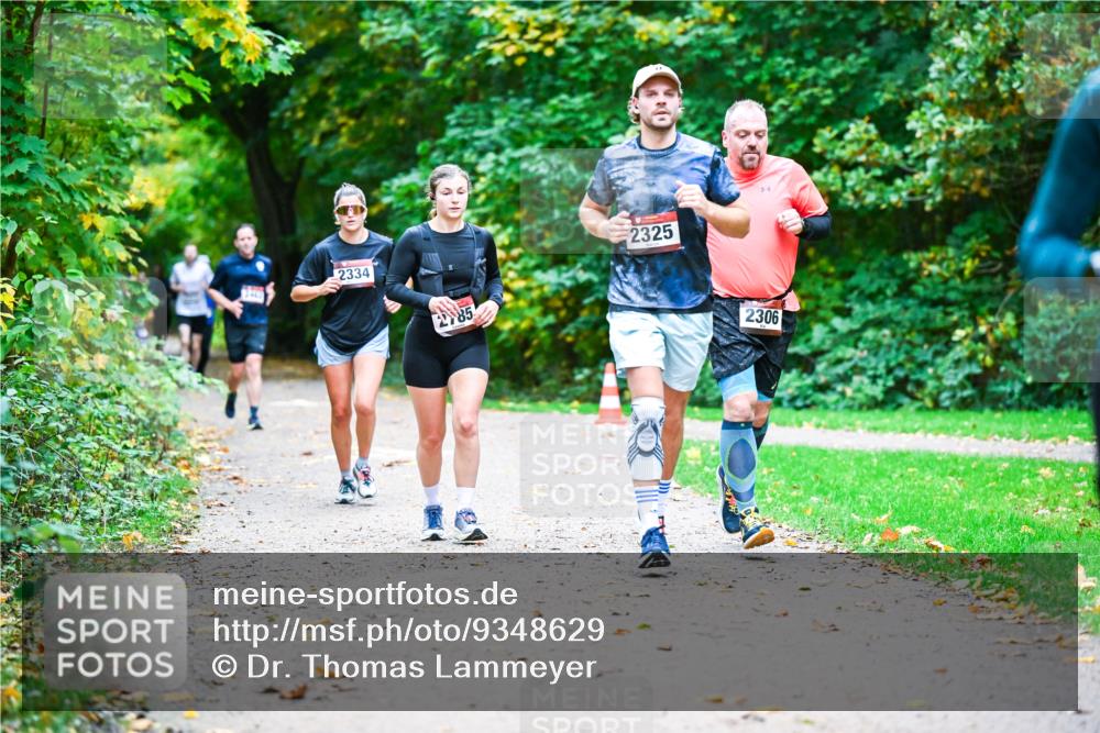 12.10.2025 - Bramfelder Halbmarathon 2025 Dr. Thomas Lammeyer http://msf.ph/oto/9348629 12.10.2025 10:28:00 Laufen 2334, 85, 2325, 2306 meine-sportfotos.de