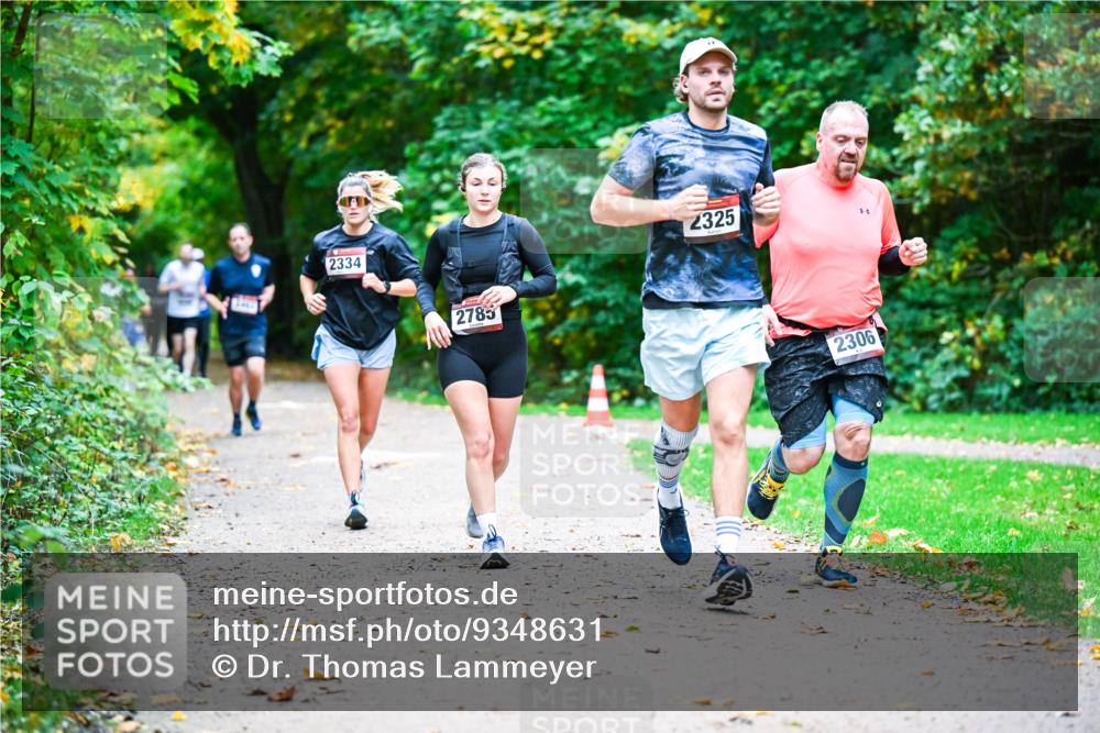 12.10.2025 - Bramfelder Halbmarathon 2025 Dr. Thomas Lammeyer http://msf.ph/oto/9348631 12.10.2025 10:28:01 Laufen 2334, 2785, 2325, 2306 meine-sportfotos.de