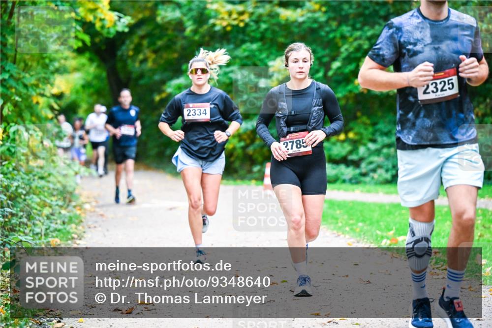 12.10.2025 - Bramfelder Halbmarathon 2025 Dr. Thomas Lammeyer http://msf.ph/oto/9348640 12.10.2025 10:28:02 Laufen 2334, 2785, 2325 meine-sportfotos.de