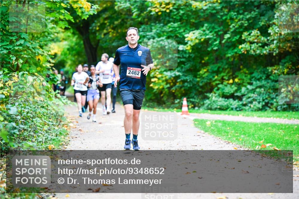 12.10.2025 - Bramfelder Halbmarathon 2025 Dr. Thomas Lammeyer http://msf.ph/oto/9348652 12.10.2025 10:28:06 Laufen 2462 meine-sportfotos.de