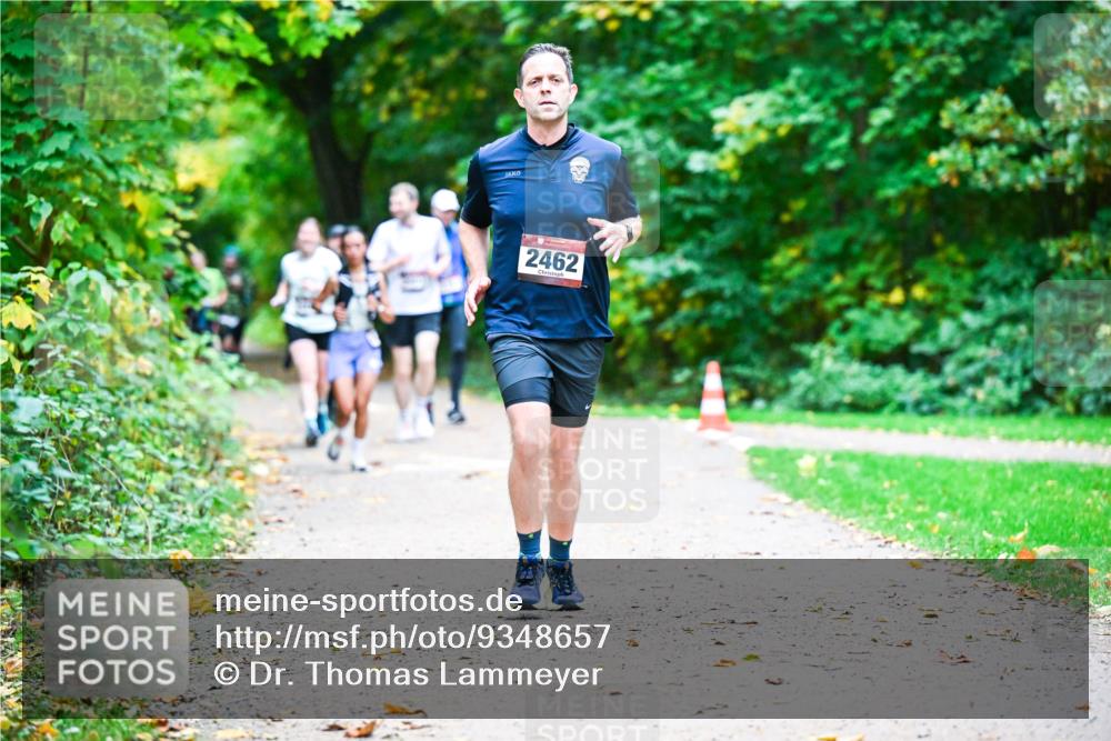 12.10.2025 - Bramfelder Halbmarathon 2025 Dr. Thomas Lammeyer http://msf.ph/oto/9348657 12.10.2025 10:28:07 Laufen 2462 meine-sportfotos.de