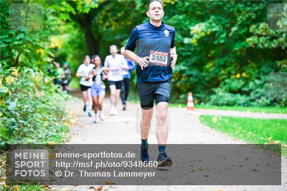 12.10.2025 - Bramfelder Halbmarathon 2025 Dr. Thomas Lammeyer http://msf.ph/oto/9348660 12.10.2025 10:28:07 Laufen 2462 meine-sportfotos.de