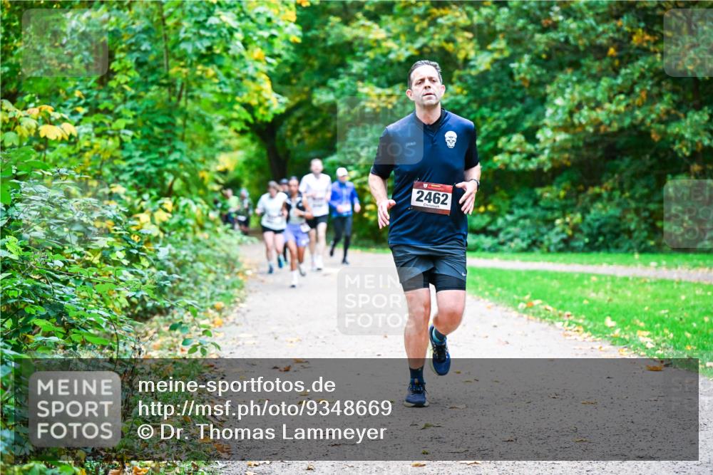 12.10.2025 - Bramfelder Halbmarathon 2025 Dr. Thomas Lammeyer http://msf.ph/oto/9348669 12.10.2025 10:28:08 Laufen 2462 meine-sportfotos.de