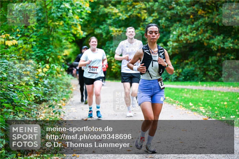12.10.2025 - Bramfelder Halbmarathon 2025 Dr. Thomas Lammeyer http://msf.ph/oto/9348696 12.10.2025 10:28:13 Laufen 2401, 2 meine-sportfotos.de