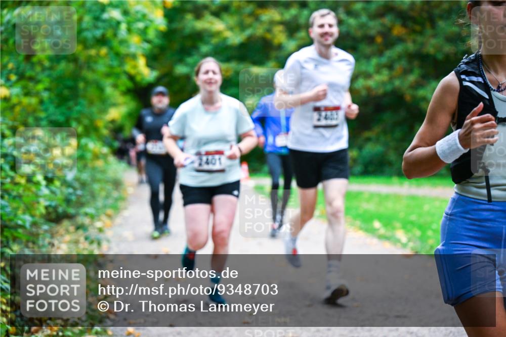 12.10.2025 - Bramfelder Halbmarathon 2025 Dr. Thomas Lammeyer http://msf.ph/oto/9348703 12.10.2025 10:28:14 Laufen 2401 meine-sportfotos.de