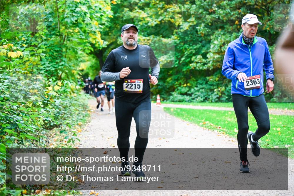 12.10.2025 - Bramfelder Halbmarathon 2025 Dr. Thomas Lammeyer http://msf.ph/oto/9348711 12.10.2025 10:28:16 Laufen 11, 2215, 2363 meine-sportfotos.de