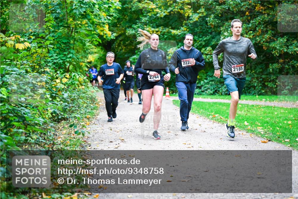 12.10.2025 - Bramfelder Halbmarathon 2025 Dr. Thomas Lammeyer http://msf.ph/oto/9348758 12.10.2025 10:28:29 Laufen 2996, 2744, 222, 2185 meine-sportfotos.de