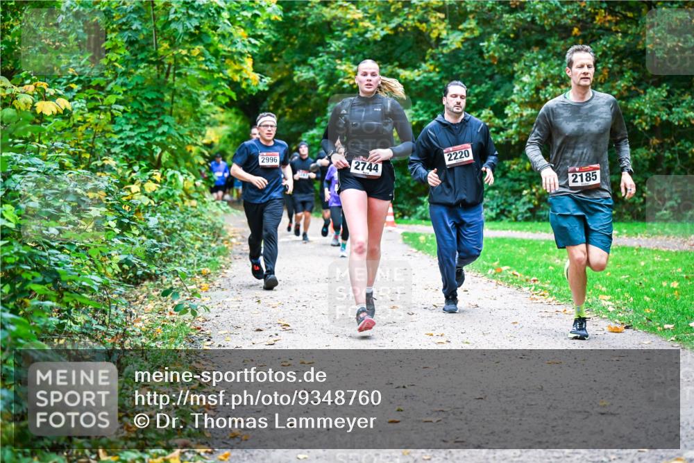 12.10.2025 - Bramfelder Halbmarathon 2025 Dr. Thomas Lammeyer http://msf.ph/oto/9348760 12.10.2025 10:28:29 Laufen 2996, 2220, 2744, 2185 meine-sportfotos.de