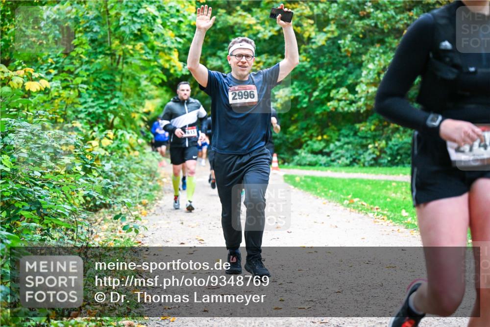 12.10.2025 - Bramfelder Halbmarathon 2025 Dr. Thomas Lammeyer http://msf.ph/oto/9348769 12.10.2025 10:28:31 Laufen 615, 2996 meine-sportfotos.de