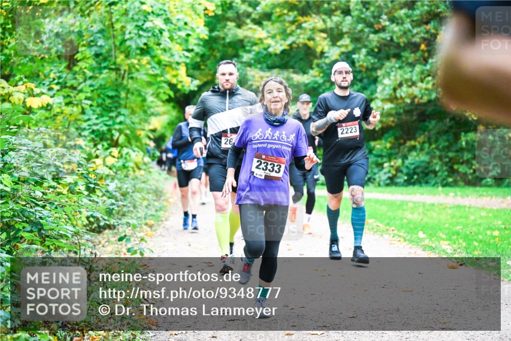 12.10.2025 - Bramfelder Halbmarathon 2025 Dr. Thomas Lammeyer http://msf.ph/oto/9348777 12.10.2025 10:28:33 Laufen 72, 26, 2333, 105, 2223 meine-sportfotos.de