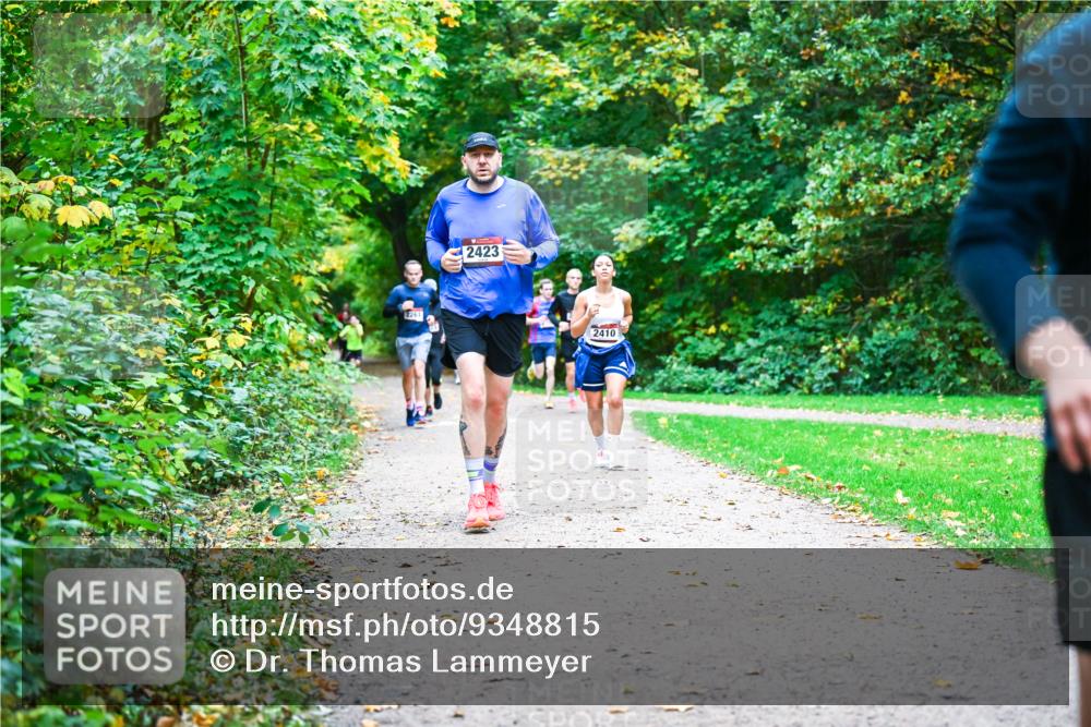 12.10.2025 - Bramfelder Halbmarathon 2025 Dr. Thomas Lammeyer http://msf.ph/oto/9348815 12.10.2025 10:28:40 Laufen 2261, 2423, 2410 meine-sportfotos.de