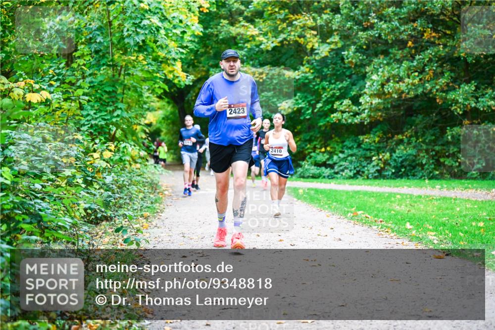 12.10.2025 - Bramfelder Halbmarathon 2025 Dr. Thomas Lammeyer http://msf.ph/oto/9348818 12.10.2025 10:28:40 Laufen 2423, 2410 meine-sportfotos.de