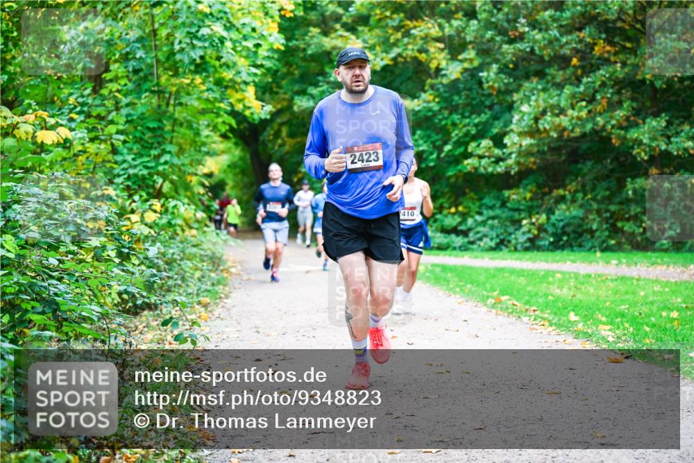 12.10.2025 - Bramfelder Halbmarathon 2025 Dr. Thomas Lammeyer http://msf.ph/oto/9348823 12.10.2025 10:28:41 Laufen 2423, 2410 meine-sportfotos.de