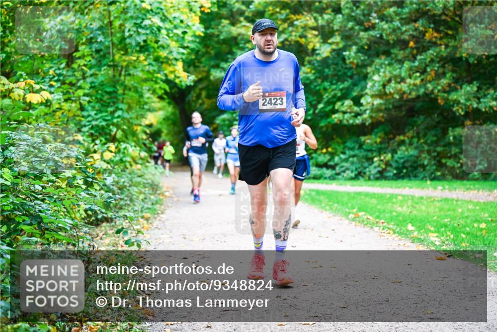 12.10.2025 - Bramfelder Halbmarathon 2025 Dr. Thomas Lammeyer http://msf.ph/oto/9348824 12.10.2025 10:28:41 Laufen 2423 meine-sportfotos.de