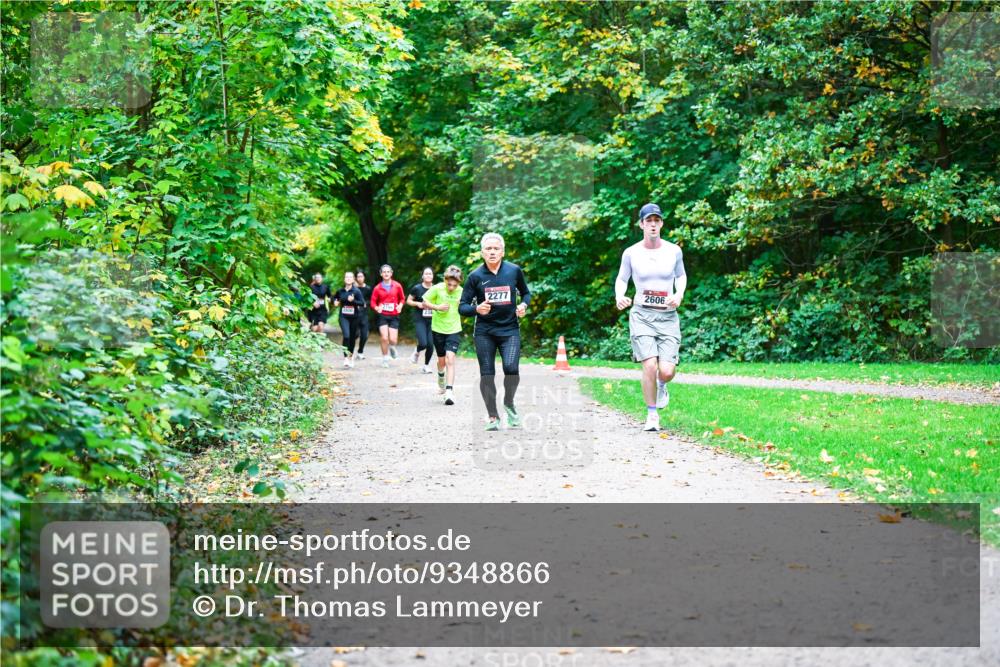 12.10.2025 - Bramfelder Halbmarathon 2025 Dr. Thomas Lammeyer http://msf.ph/oto/9348866 12.10.2025 10:28:49 Laufen 234, 2277, 2606 meine-sportfotos.de