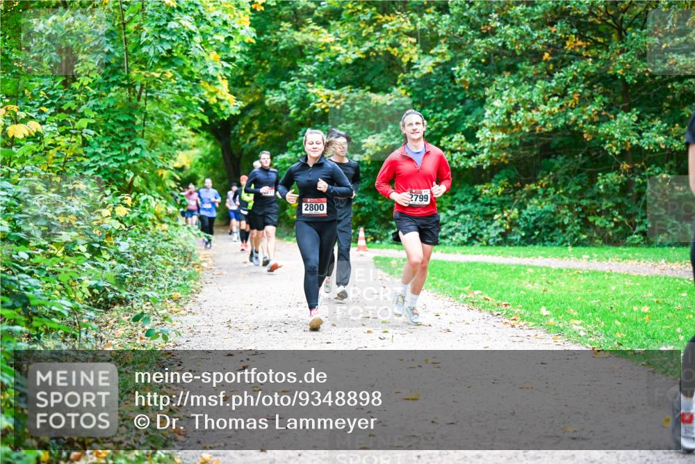 12.10.2025 - Bramfelder Halbmarathon 2025 Dr. Thomas Lammeyer http://msf.ph/oto/9348898 12.10.2025 10:28:57 Laufen 11, 2800, 2799 meine-sportfotos.de