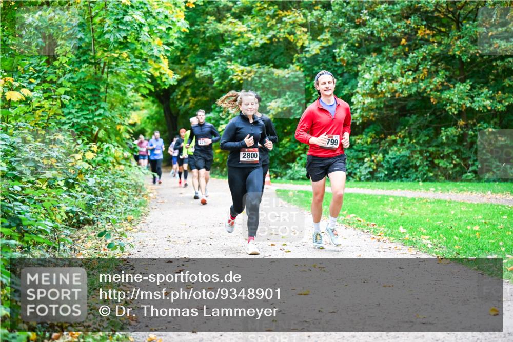 12.10.2025 - Bramfelder Halbmarathon 2025 Dr. Thomas Lammeyer http://msf.ph/oto/9348901 12.10.2025 10:28:57 Laufen 221, 2800, 799 meine-sportfotos.de