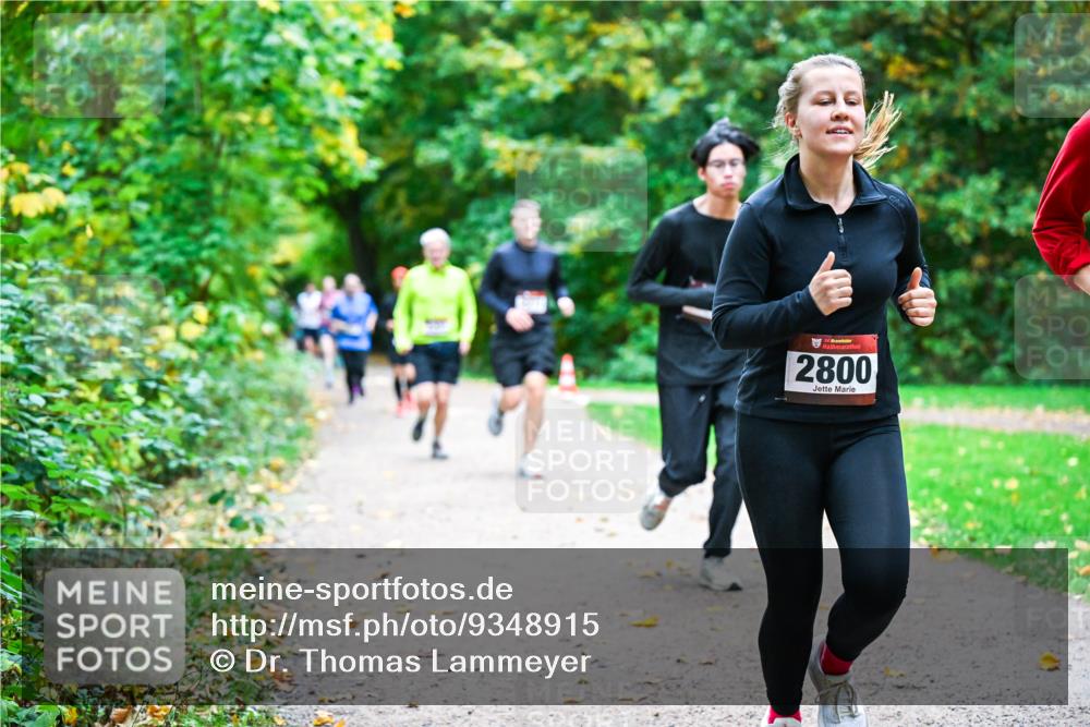 12.10.2025 - Bramfelder Halbmarathon 2025 Dr. Thomas Lammeyer http://msf.ph/oto/9348915 12.10.2025 10:28:59 Laufen 2800 meine-sportfotos.de
