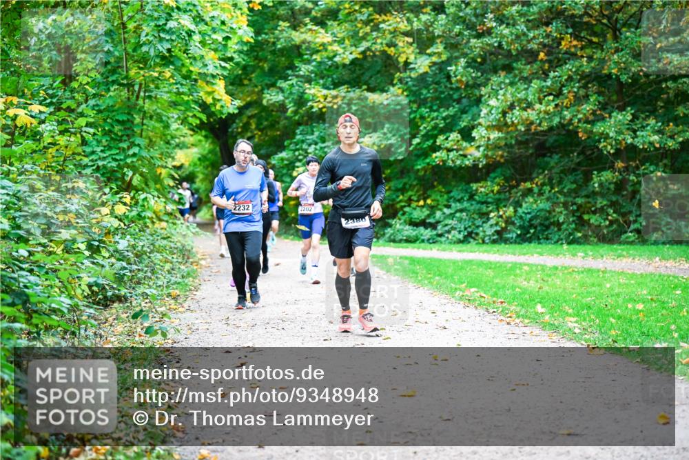 12.10.2025 - Bramfelder Halbmarathon 2025 Dr. Thomas Lammeyer http://msf.ph/oto/9348948 12.10.2025 10:29:04 Laufen 2232, 2202, 2380 meine-sportfotos.de