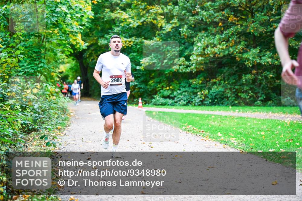 12.10.2025 - Bramfelder Halbmarathon 2025 Dr. Thomas Lammeyer http://msf.ph/oto/9348980 12.10.2025 10:29:11 Laufen 2980 meine-sportfotos.de